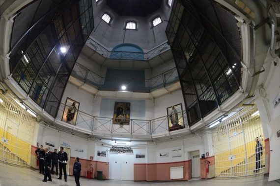 Una visita al carcere di Canton Monbello a Brescia